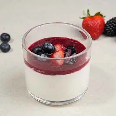 Greek Yogurt & Berry Parfait